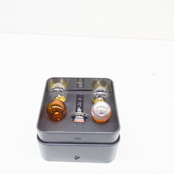 63212318120 - BMW 3 E90 REPLACEMENT BULB BOX 63212318120 2318120 NEW GENUINE