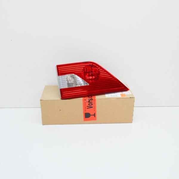 63213420206 - NEW BMW X3 E83 REAR TAILGATE RIGHT TAILLIGHT 63213420206 3420206 04-05 ORIGINAL