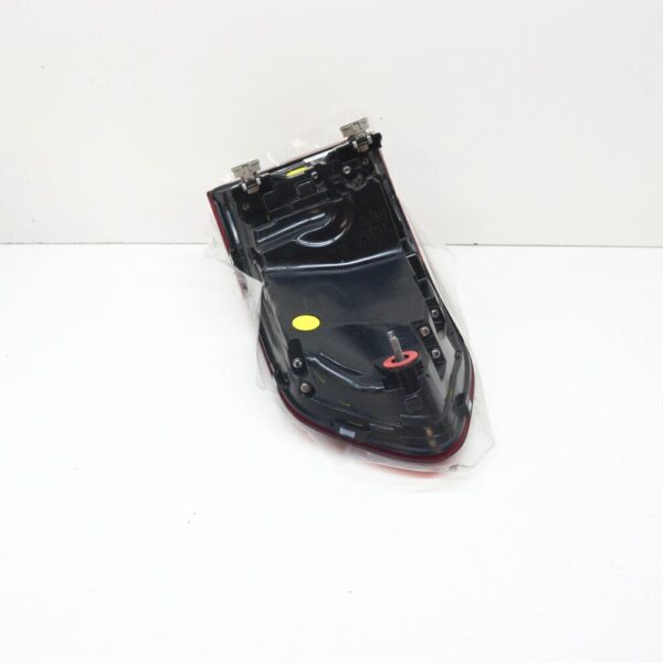 63215A164A8 - BMW X7 G07 Rear Right LED Taillight 63215A164A8 NEW GENUINE
