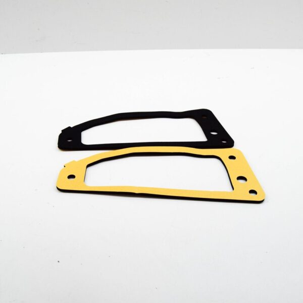 63215A18CA2 - BMW 5 TOURING G31 TAILGATE LIGHT SEAL  63215A18CA2 NEW GENUINE
