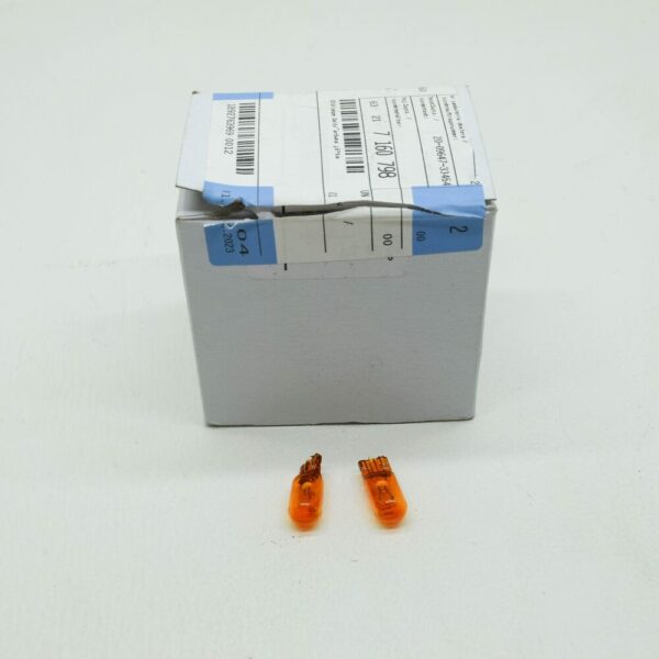 63217160798 - BMW 5 E60 sides marker nail light yellow bulb 63217160798 7160798 new