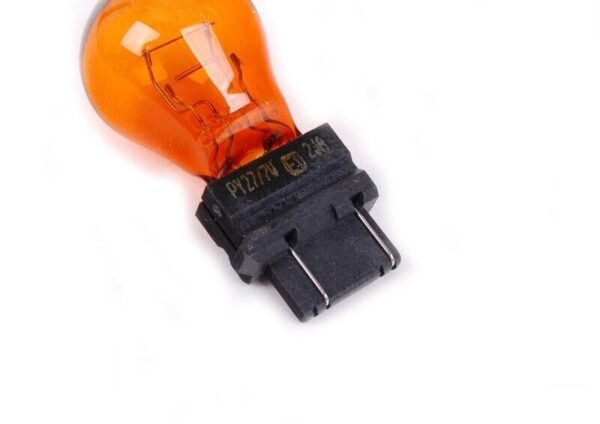 63217164760 - BMW X5 E53 front direction indicator original yellow bulb 63217164