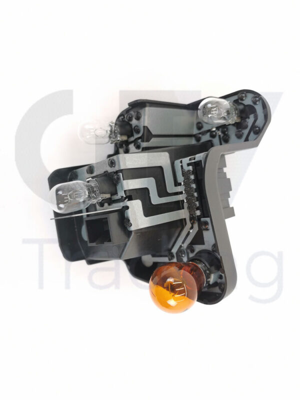 63217174408 - Genuine BMW 3 E92 Right Side Rear Outer Tailight Bulb Socket 63217174408