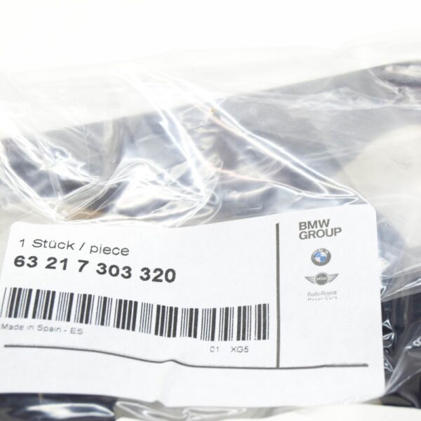 63217303320 - BMW 1 E88 Rear Right Taillight Seal 63217303320 7303320 NEW GENUINE