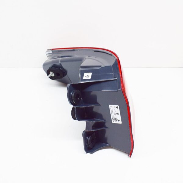 63217376464 - NEW BMW 5 G30 REAR RIGHT OUTER TAIL LIGHT 7376464 63217376464 ORIGINAL