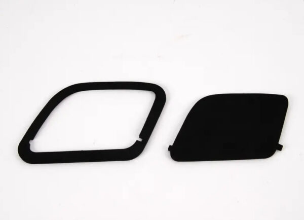 63218383899 - NEW BMW E46 COUPE SEAL TAIL LIGHT LUGGAGE COMPARTMENT LID 632183899 00-02 GENUINE