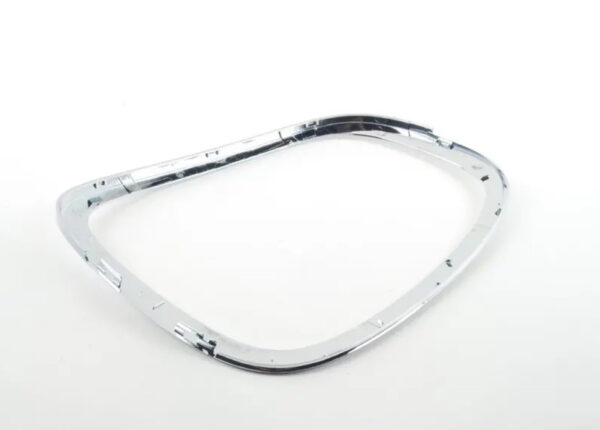 63218495331 - NEW MINI COOPER F55 REAR LEFT TAILLIGHT CHROME SURROUND RING 63218495331