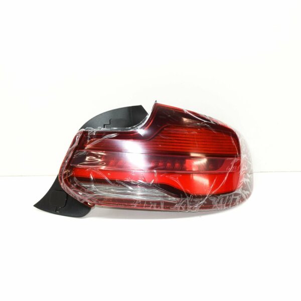 63219491592 - NEW BMW 2 F22 REAR RIGHT LED TAILLIGHT BLACK LINE 63219491592 OEM