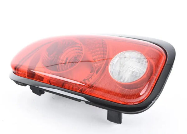 63219811764 - MINI COUNTRYMAN R60 REAR RIGHT TAIL LIGHT 9811764 63219811764 NEW GENUINE