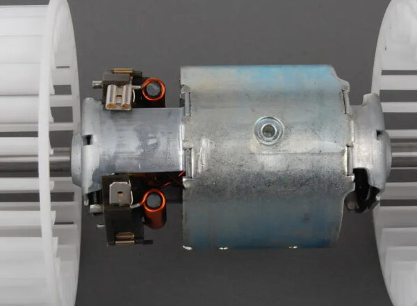 64111354618 - NEW BMW 6 E24 HEATER BLOWER 64111354618 1354618 OEM