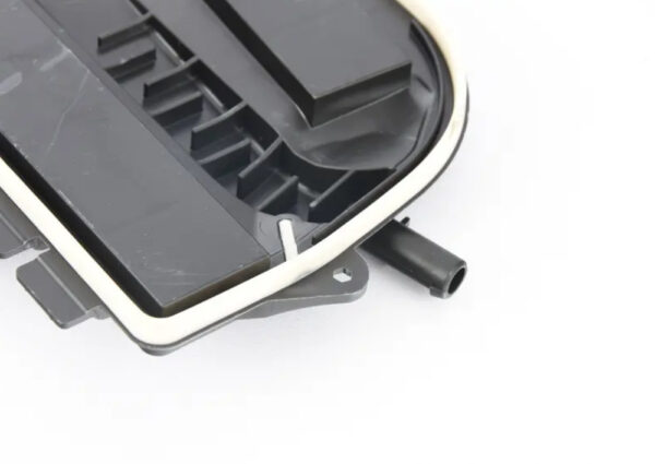 64119187289 - NEW BMW 6 CONVERTIBLE F12 CABIN FILTER BOX COVER 64119187289 9187289 GENUINE