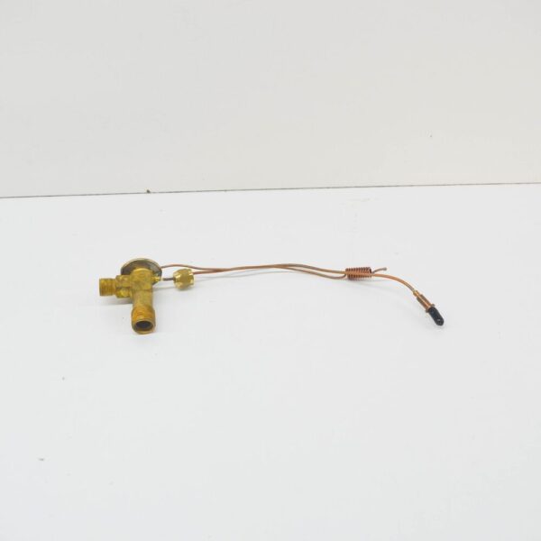 64511372077 - NEW BMW 5 E28 A/C EXPANSION VALVE 64511372077 1372077 ORIGINAL