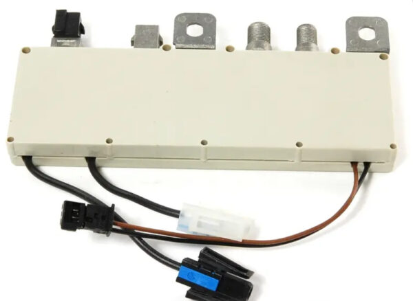65256906082 - New BMW 5 E39 Antenna Amplifier 6906082 65256906082