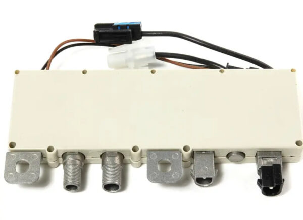 65256906082 - New BMW 5 E39 Antenna Amplifier 6906082 65256906082
