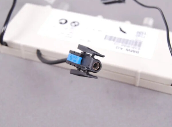 65258380686 - NEW BMW 5 E39 ANTENNA AMPLIFIER 8380686 65258380686 ORIGINAL