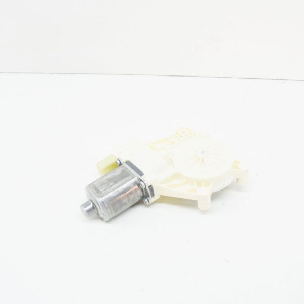 67627198174 - BMW 3 E93 power window motor rear right 67627198174 7198174 NEW ORIGINAL