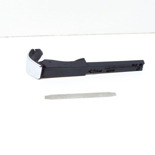 72117352852 - BMW 4 Coupe F32 F82 Front Right Belt Height Adjuster 72117352852 New Genuine