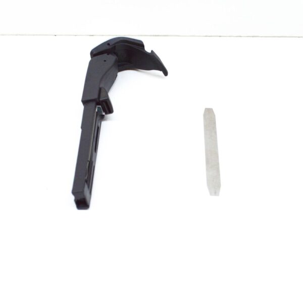 72117352852 - BMW 4 Coupe F32 F82 Front Right Belt Height Adjuster 72117352852 New Genuine