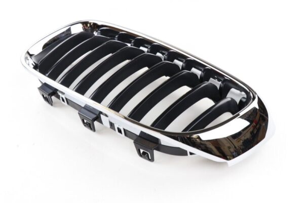 7294808 - NEW BMW 3 Series GT F34 COOLER RIGHT GRILLE SPORT 51137294808 7294808 2016