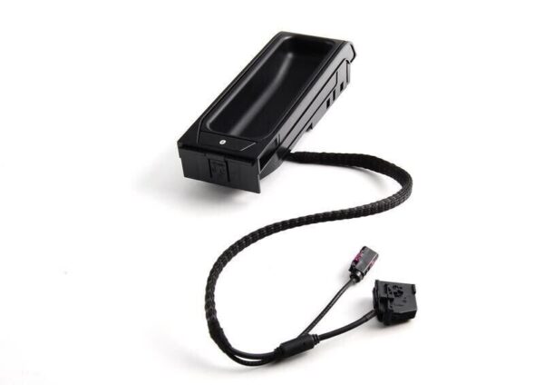 84109168940 - BMW E46 E39 E53 X5 E83 X3 E85 E86 Z4 Bluetoot Phone Ejection Box