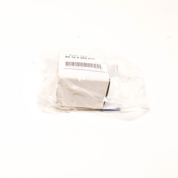 84109266607 - NEW BMW 2 F45 USB AUX-IN SOCKET 84109266607 9266607 ORIGINAL