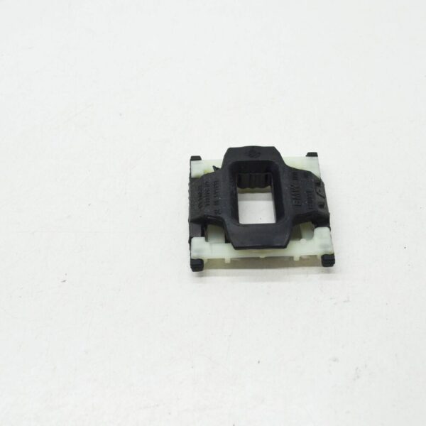 8617879 - NEW BMW 2 F45 COOLANT RADIATOR LOWER BRACKET 17118617879 8617879 2015 OEM