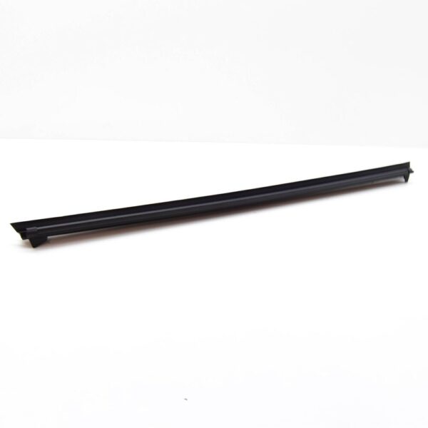 9673354280 - PEUGEOT 2008 REAR LEFT DOOR WINDOW WEATHERSHIP 9673354280 NEW