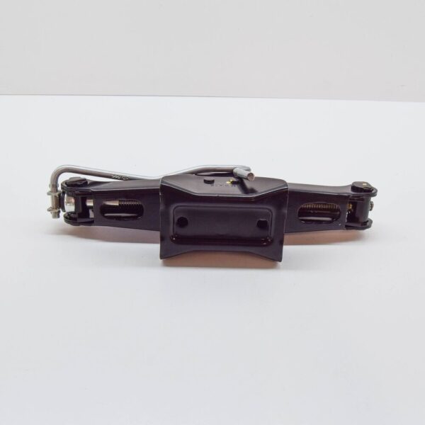 9820445480 - Peugeot 3008 SUV Jack 9820445480 NEW