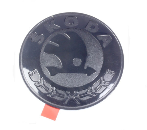 1Z0103940C - NEW ŠKODA RAPID NH INTAKE NUMBER - COVER EMBLEM 1Z0103940C ORIGINAL