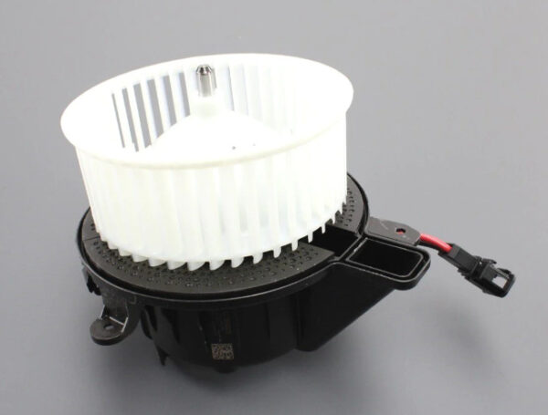 2Q2819021 - Seat Arona KJ Heater Blower Right Hand Drive 2Q2819021B NEW Genuine