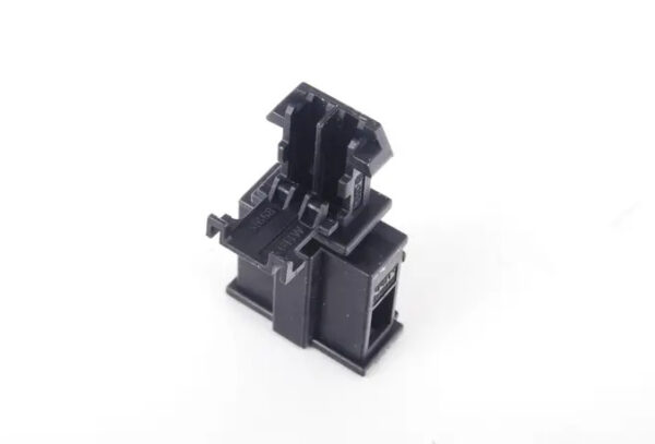 3B0972712 - ŠKODA SUPERB MK3 seat heater flat connector housing front 3B0972712 NEW original