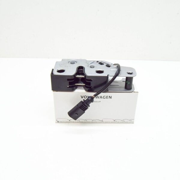 3T0823509A - New SKODA SUPERB MK2 3T Lower Bonnet Lock 3T0823509A Genuine