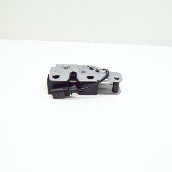 3T0823509A - New SKODA SUPERB MK2 3T Lower Bonnet Lock 3T0823509A Genuine