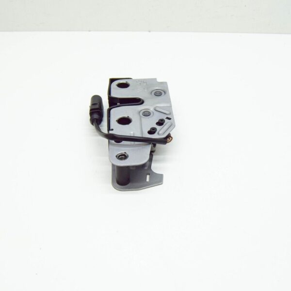 3T0823509A - New SKODA SUPERB MK2 3T Lower Bonnet Lock 3T0823509A Genuine
