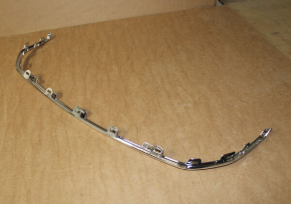 3T0853607A - NEW ŠKODA SUPERB MK2 3T GRILLE COVER TRIM 3T0853607A ORIGINAL