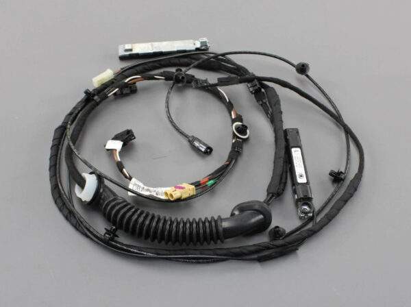 3T0971147AL - New SKODA SUPERB MK2 3T Tailgate Wiring Harness 3T0971147AL Genuine