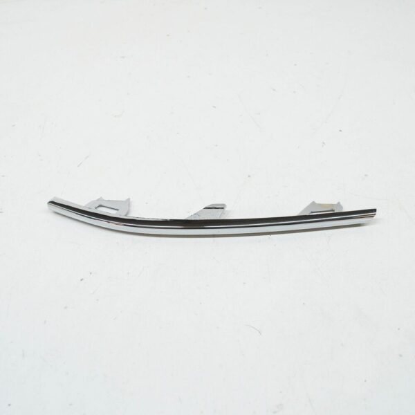 3V0853768A2ZZ - ŠKODA SUPERB MK3 3V radiator grille strip front right 3V0853768A2ZZ