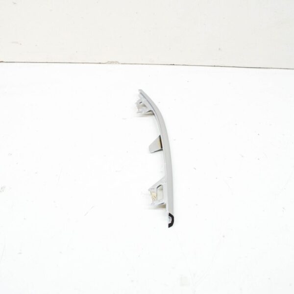3V0853768A2ZZ - ŠKODA SUPERB MK3 3V radiator grille strip front right 3V0853768A2ZZ