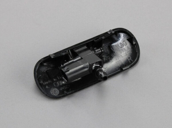 3V0955988A - NEW ŠKODA SUPERB MK3 3V RIGHT WINDSHIELD HEATED WASH SHOWER 3V0955988A