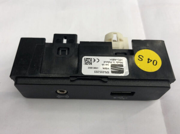 575035222 - SEAT ARONA KJ USB and Aux-In Port 575035222 NEW ORIGINAL