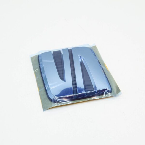 575853630B2ZZ - SEAT TARRACO KN Rear Lid Emblem 575853630B2ZZ NEW