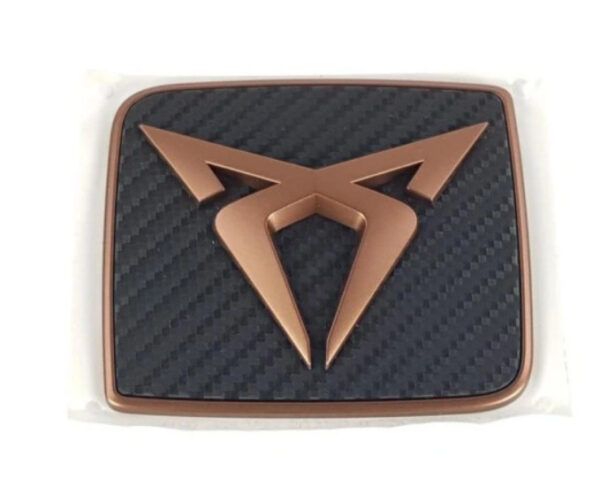575853630CRZH - NEW SEAT ATECA CUPRA KH7 BEHIND STUCKLID BADGE 575853630CRZH ORIGINAL