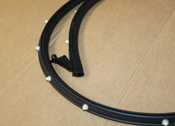 5E0837698C - ŠKODA OCTAVIA 5E MK3 door gasket outside front right 5E0837698C, original part