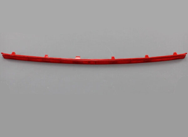 5E0945104B - NEW ŠKODA OCTAVIA MK3 5E REAR CENTER BUMPER REFLECTOR 5E0945104B ORIGINAL