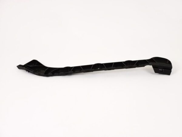 5E9807394 - NEW SKODA 13-16 OCTAVIA ESTATE RIGHT REAR BUMPER BRACKET GUIDE 5E9807394