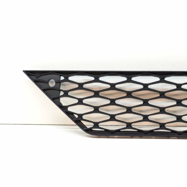 5F0853667M9B9 - New SEAT LEON 5F Front Bumper Centre Lower Grill 5F0853667M9B9 Genuine