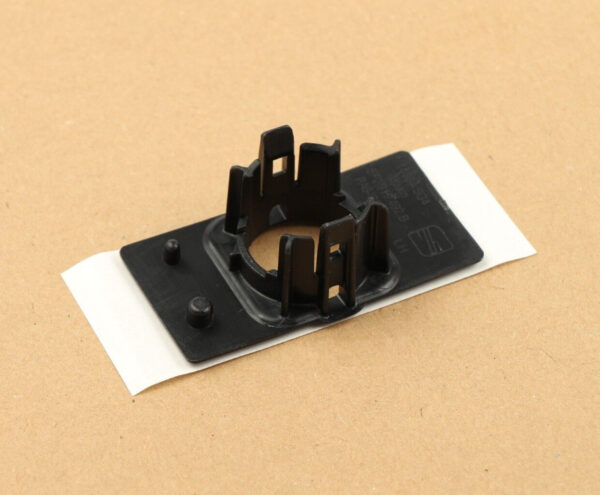 5F0919487B - NEW SEAT LEON 5F CENTER LEFT PARKING SENSOR HOLDER 5F0919487B ORIGINAL