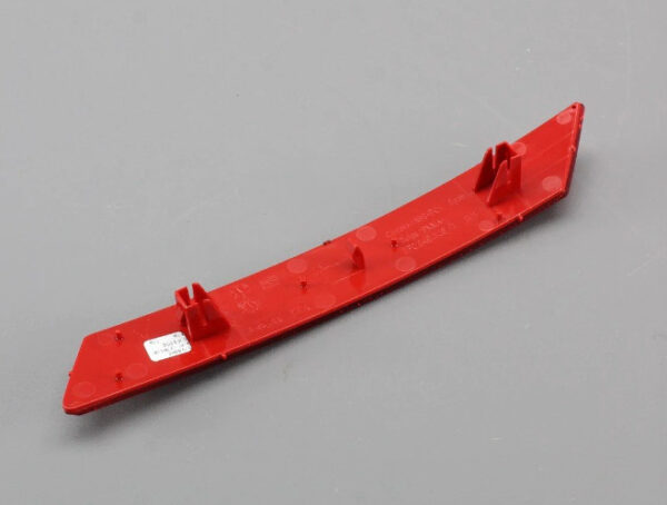 5F0945106G - NEW SEAT LEON 5F REAR RIGHT BUMPER REFLECTOR 5F0945106G ORIGINAL