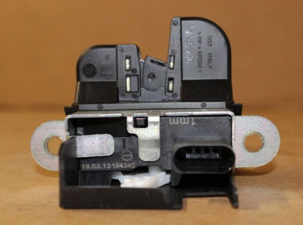 5F3827505CVS9 - SEAT LEON 5F Lid Lock With Microswitch 5F3827505CVS9 NEW GENUINE