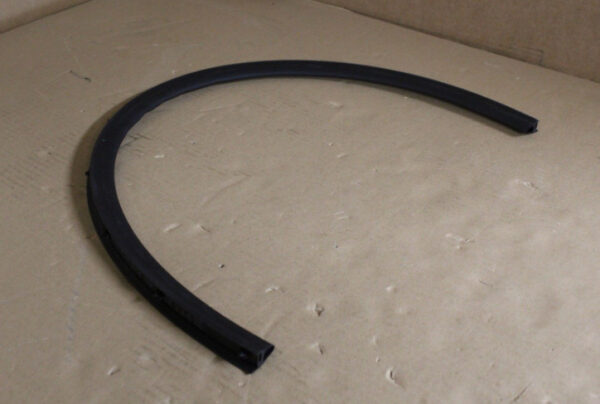 5F48376519B9 - New SEAT LEON 5F Front Left Lower Lower Door Seal 5F48376519B9 Genuine